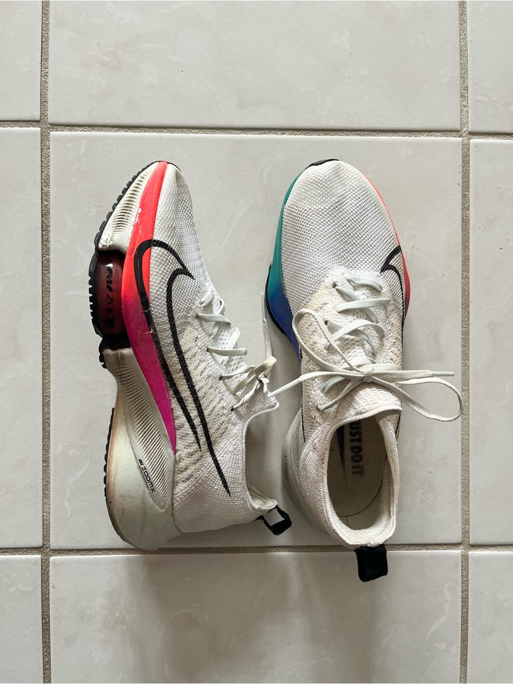 Nike Air Zoom Tempo NEXT% Flyknit - Womens size 9